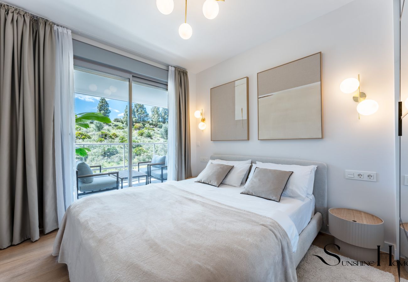 Apartment in Mijas Costa - Luxury 2-Bedroom Apartment | Pools, Sauna, Gym & More!
