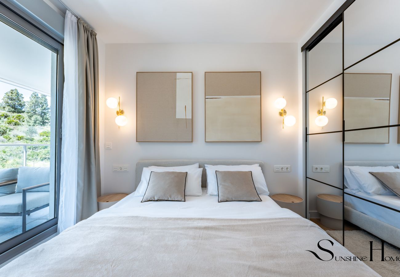 Apartment in Mijas Costa - Luxury 2-Bedroom Apartment | Pools, Sauna, Gym & More!