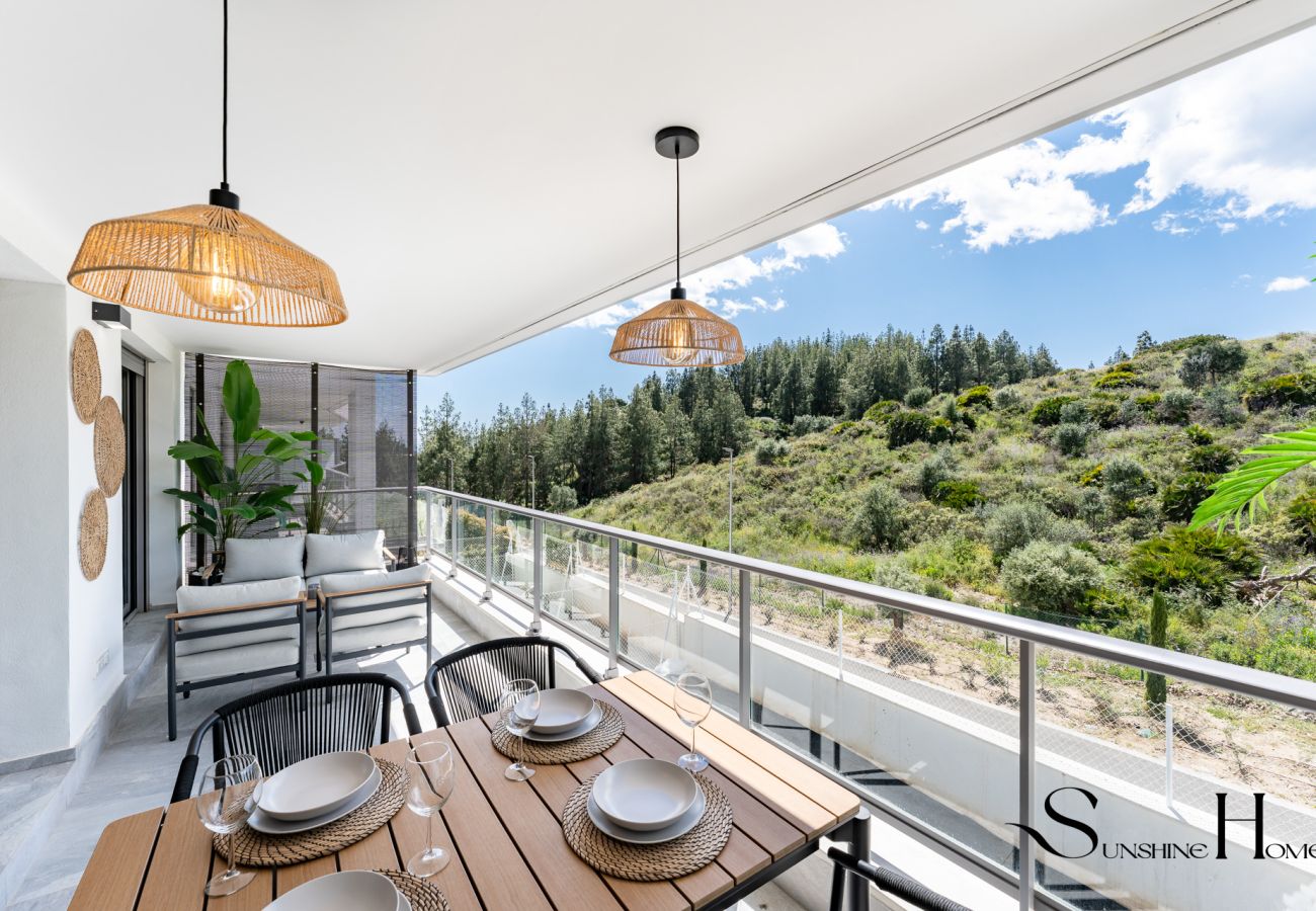 Apartment in Mijas Costa - Luxury 2-Bedroom Apartment | Pools, Sauna, Gym & More!