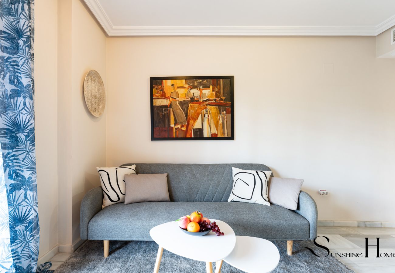 Apartment in Torremolinos - Cozy 2 Bedroom Duplex, Parking, Terrace, Office, Pool! 