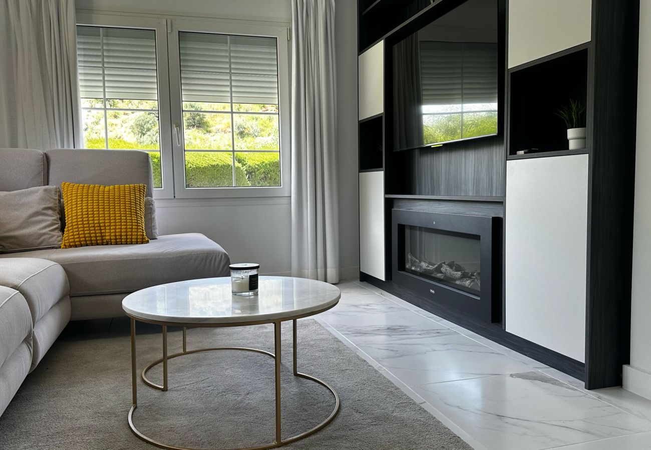 Townhouse in Mijas Costa - Peaceful Lux, 3 Bed townhouse 10 min to the Beach