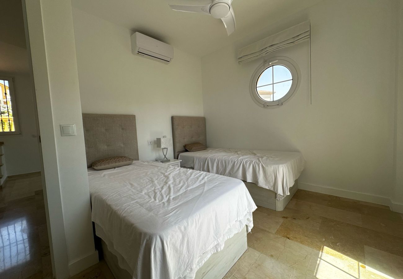 Townhouse in Mijas Costa - Peaceful Lux, 3 Bed townhouse 10 min to the Beach