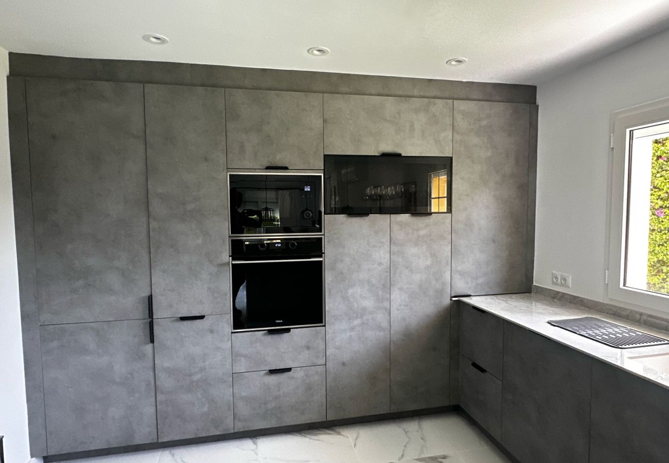 Townhouse in Mijas Costa - Peaceful Lux, 3 Bed townhouse 10 min to the Beach
