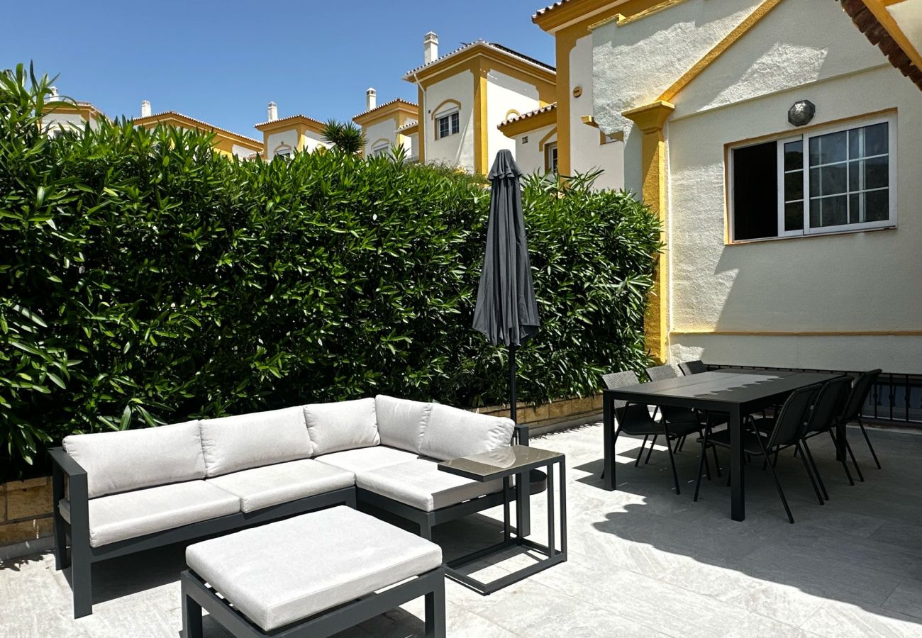 Townhouse in Mijas Costa - Peaceful Lux, 3 Bed townhouse 10 min to the Beach