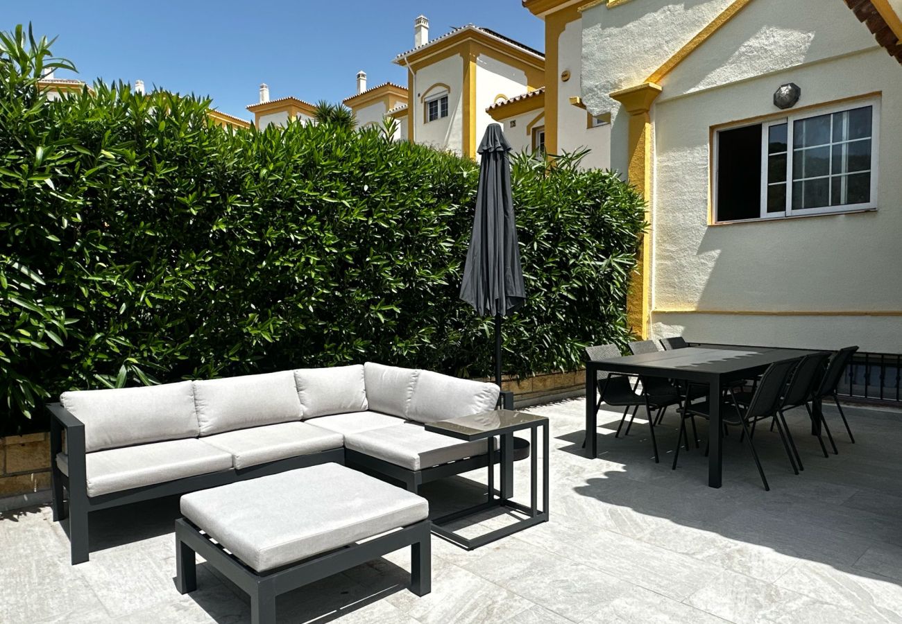 Townhouse in Mijas Costa - Peaceful Lux, 3 Bed townhouse 10 min to the Beach