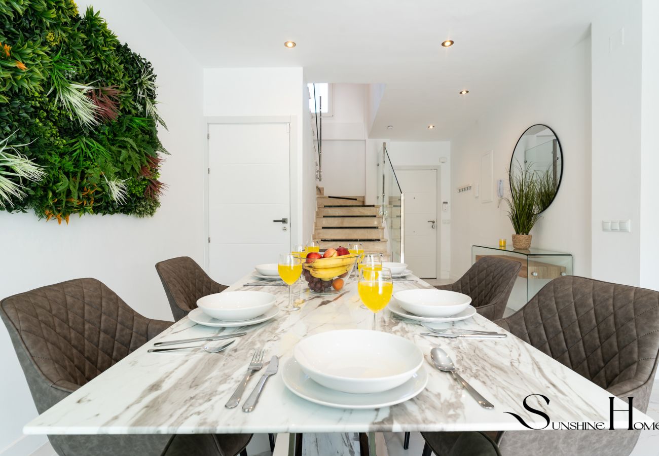 Terraced House in Mijas Costa - Peaceful Lux, 3 Bed townhouse 10 min to the Beach