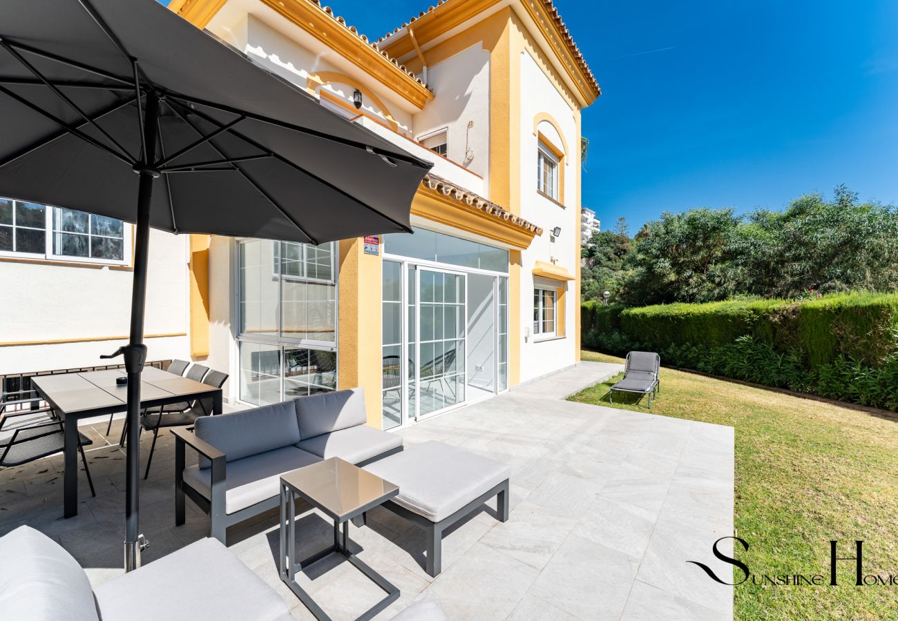 Terraced House in Mijas Costa - Peaceful Lux, 3 Bed townhouse 10 min to the Beach
