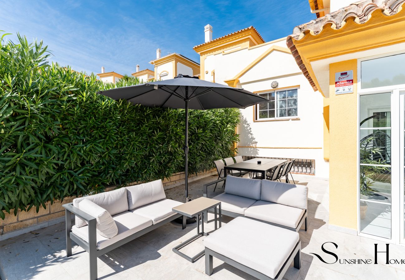 Terraced House in Mijas Costa - Peaceful Lux, 3 Bed townhouse 10 min to the Beach