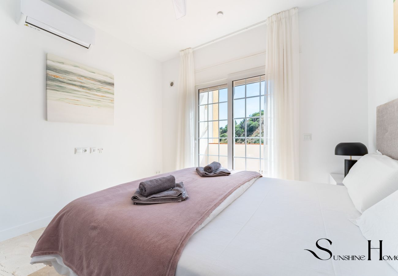 Terraced House in Mijas Costa - Peaceful Lux, 3 Bed townhouse 10 min to the Beach