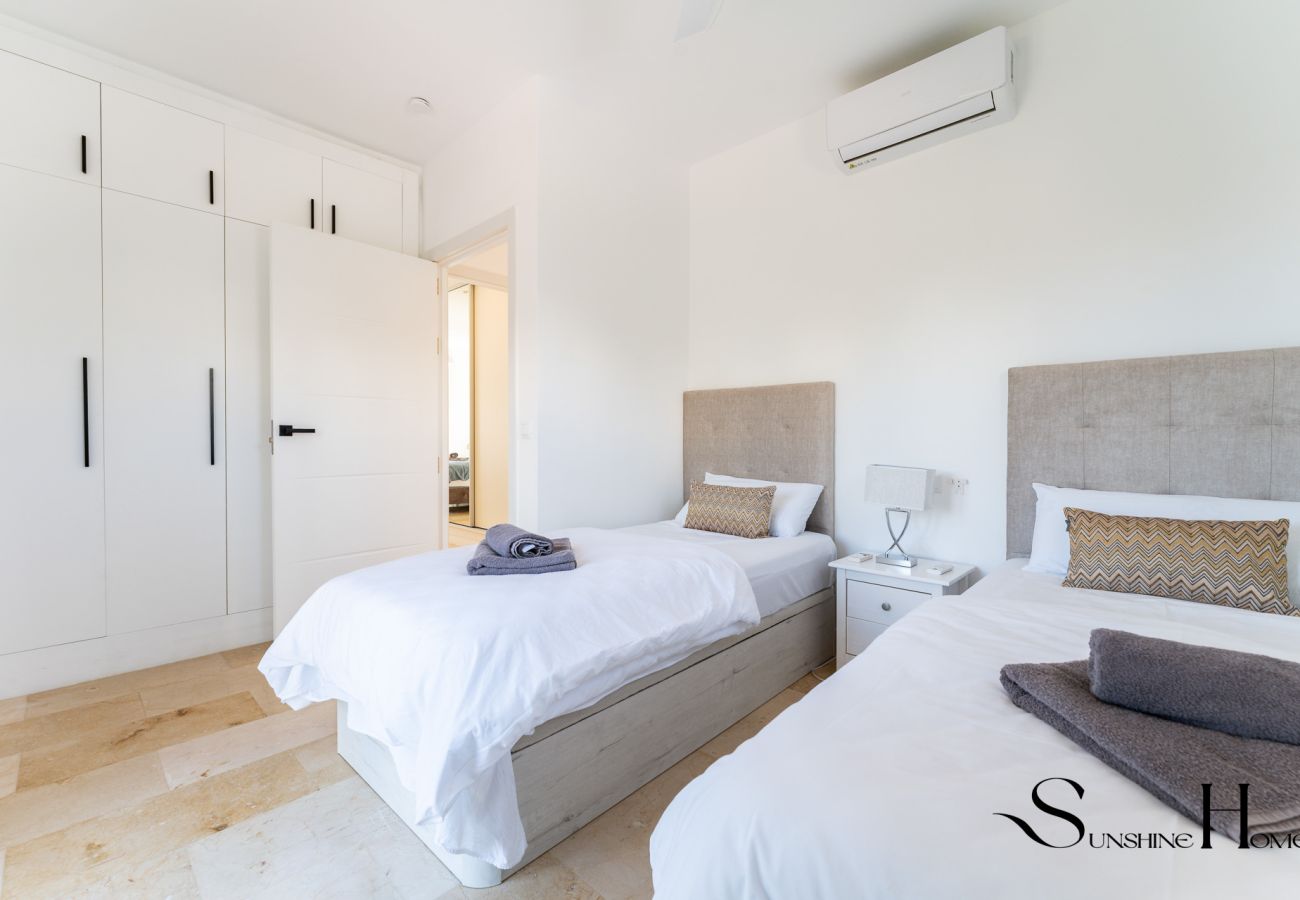 Terraced House in Mijas Costa - Peaceful Lux, 3 Bed townhouse 10 min to the Beach