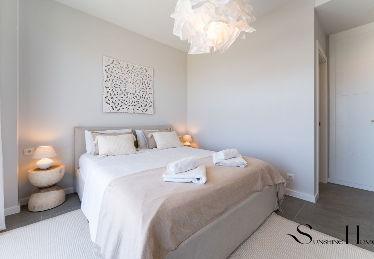 Terraced House in Mijas - Luxury 3-Bed Mijas Villa – Sea View, Pool & Jacuzzi