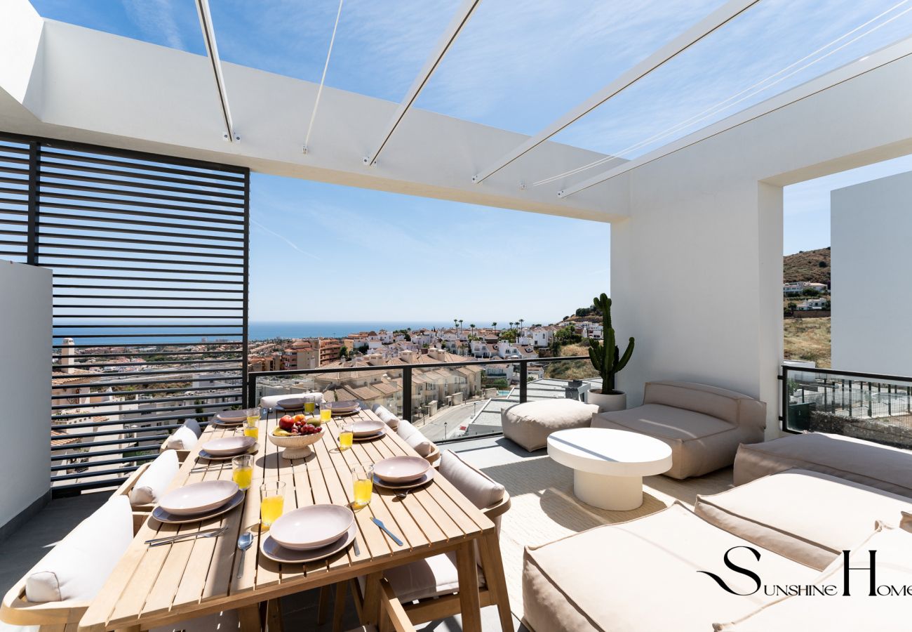 Terraced House in Mijas - Luxury 3-Bed Mijas Villa – Sea View, Pool & Jacuzzi