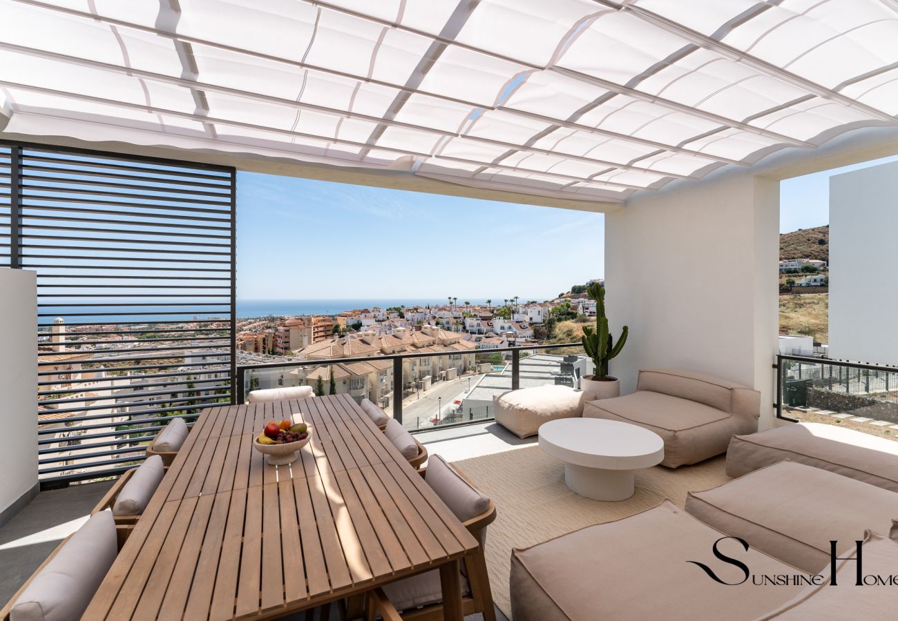 Terraced House in Mijas - Luxury 3-Bed Mijas Villa – Sea View, Pool & Jacuzzi