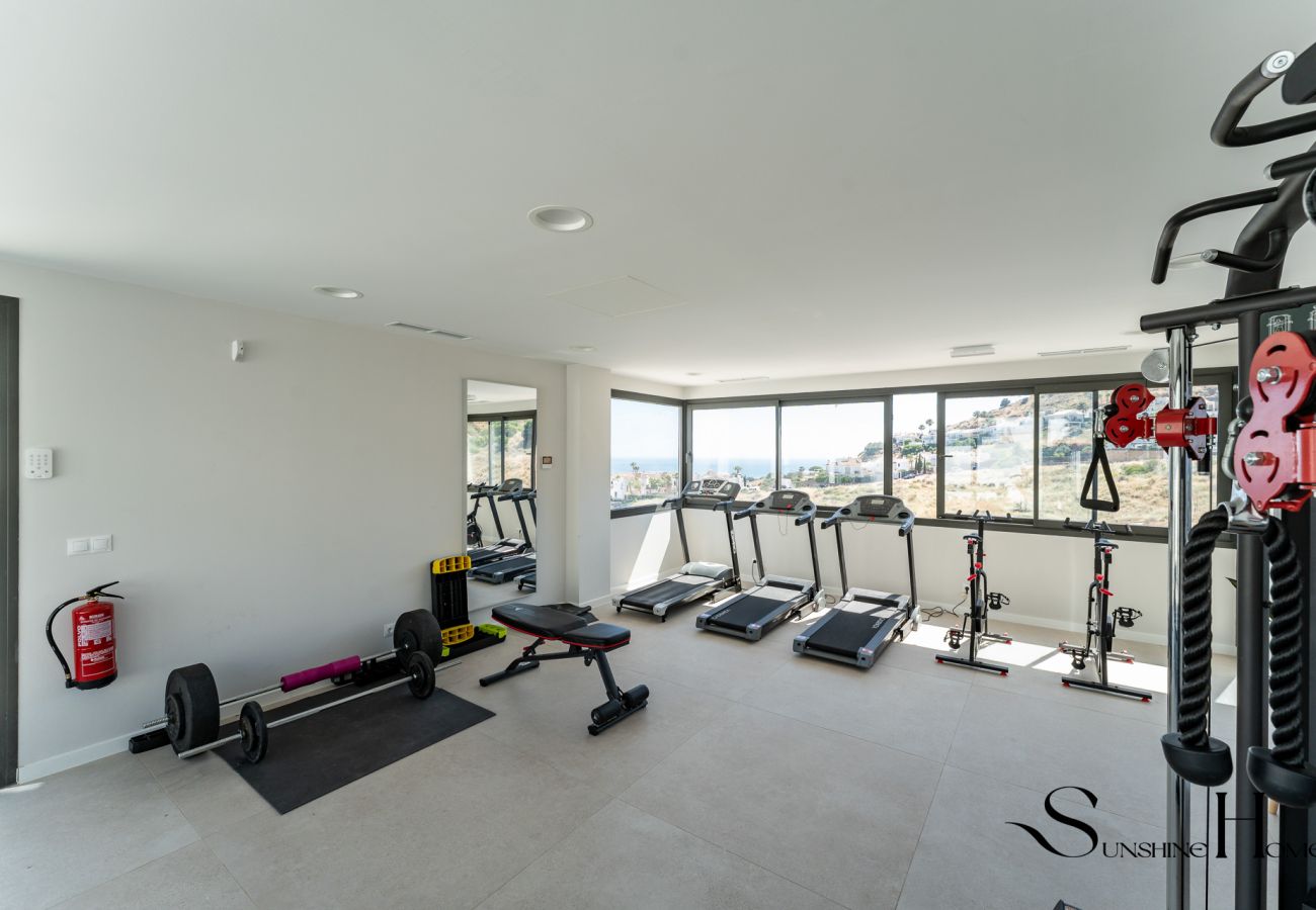 Terraced House in Mijas - Luxury 3-Bed Mijas Villa – Sea View, Pool & Jacuzzi