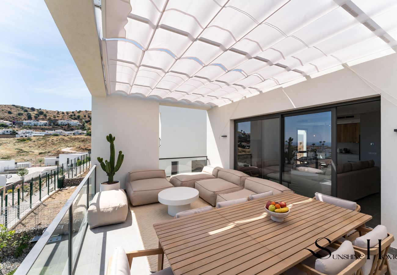 Terraced House in Mijas - Luxury 3-Bed Mijas Villa – Sea View, Pool & Jacuzzi