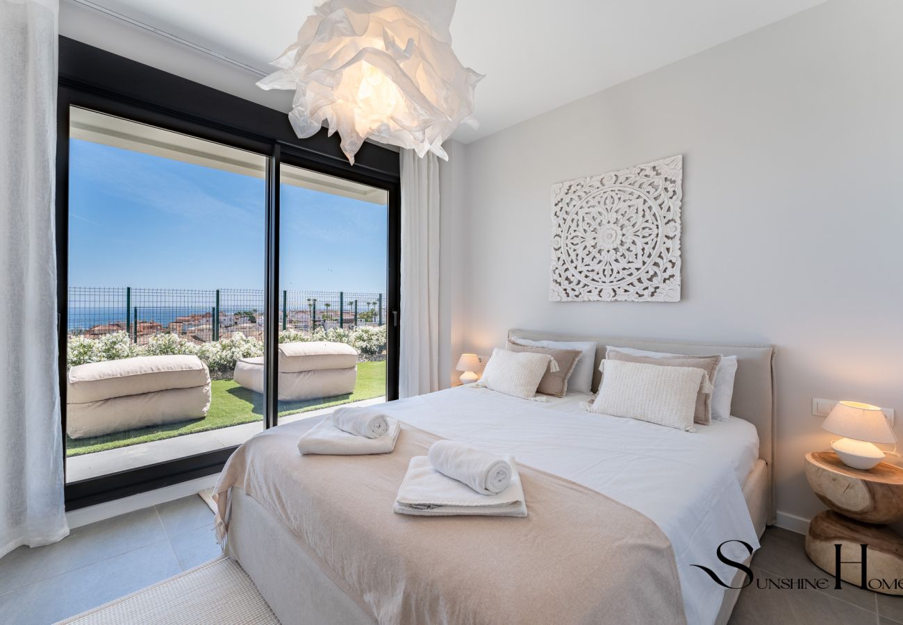 Terraced House in Mijas - Luxury 3-Bed Mijas Villa – Sea View, Pool & Jacuzzi