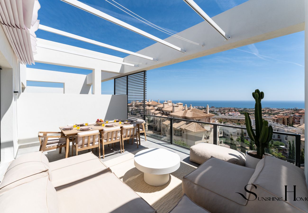Terraced House in Mijas - Luxury 3-Bed Mijas Villa – Sea View, Pool & Jacuzzi
