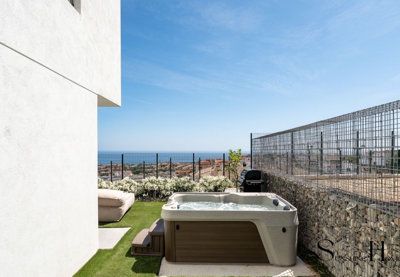 Terraced House in Mijas - Luxury 3-Bed Mijas Villa – Sea View, Pool & Jacuzzi