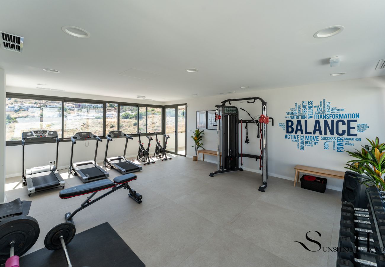 Terraced House in Mijas - Luxury 3-Bed Mijas Villa – Sea View, Pool & Jacuzzi