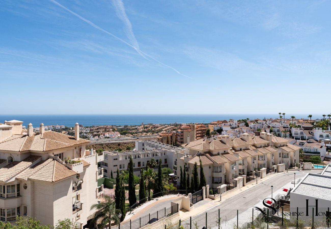 Terraced House in Mijas - Luxury 3-Bed Mijas Villa – Sea View, Pool & Jacuzzi