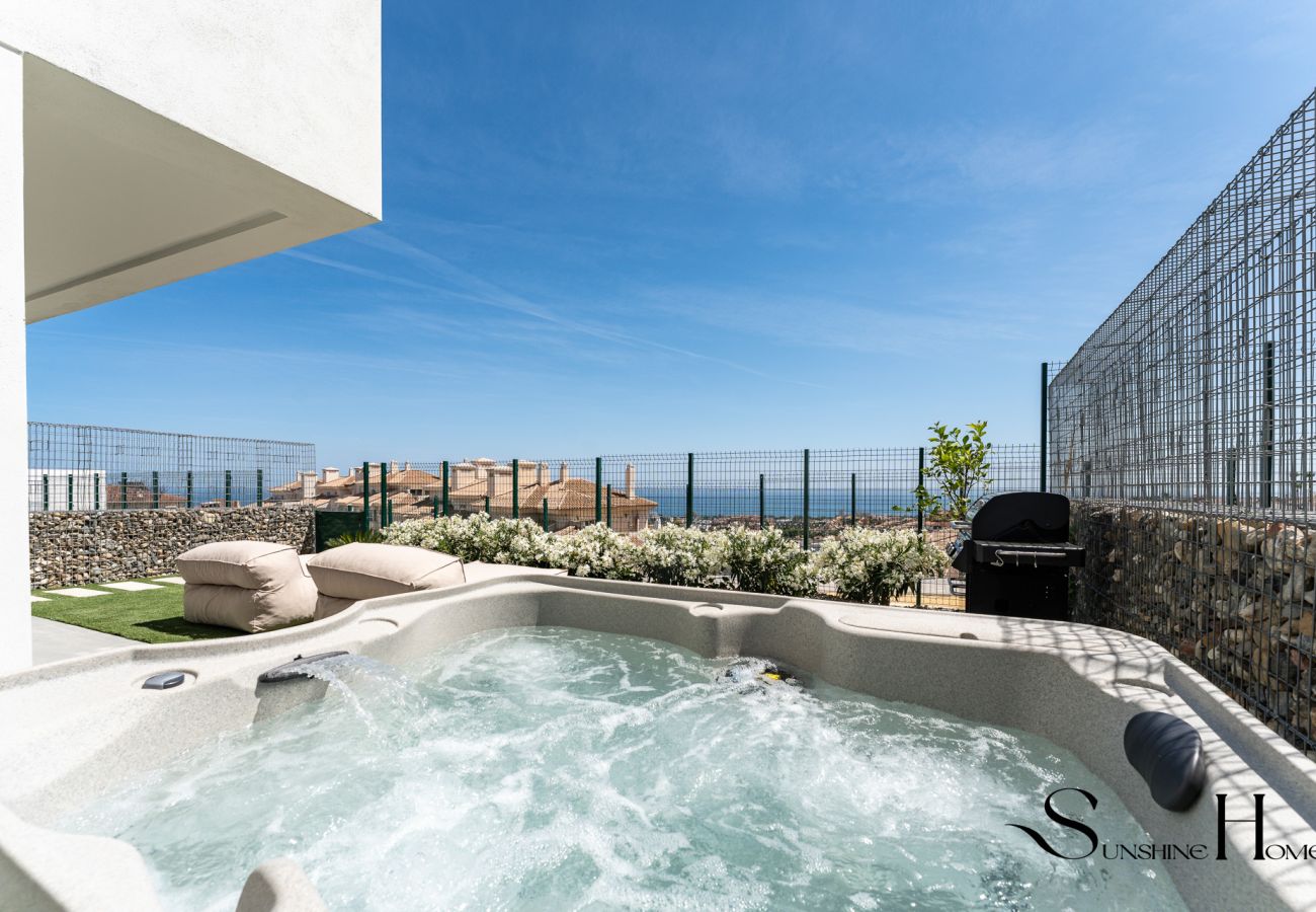 Terraced House in Mijas - Luxury 3-Bed Mijas Villa – Sea View, Pool & Jacuzzi