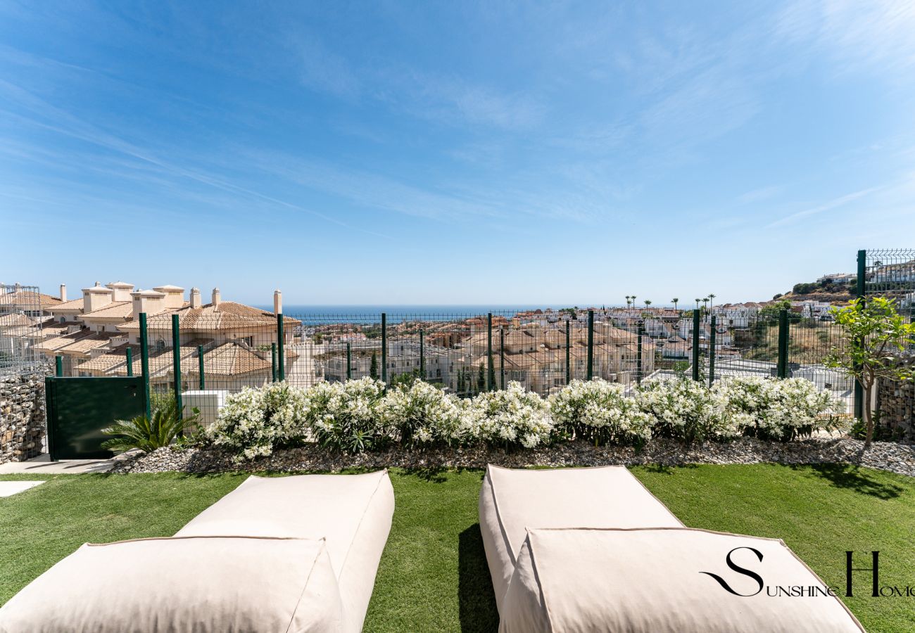 Terraced House in Mijas - Luxury 3-Bed Mijas Villa – Sea View, Pool & Jacuzzi