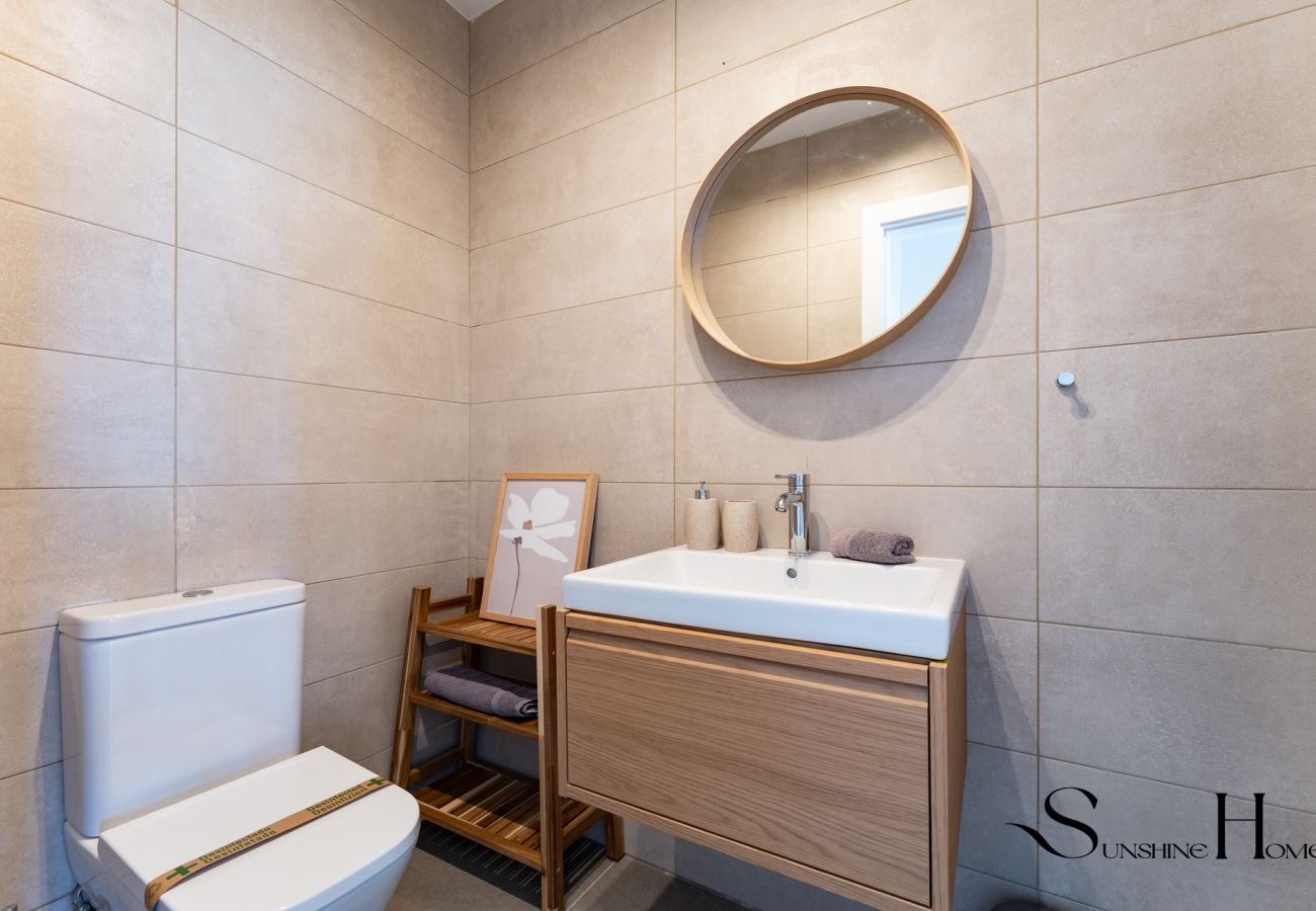 Terraced House in Mijas - Luxury 3-Bed Mijas Villa – Sea View, Pool & Jacuzzi