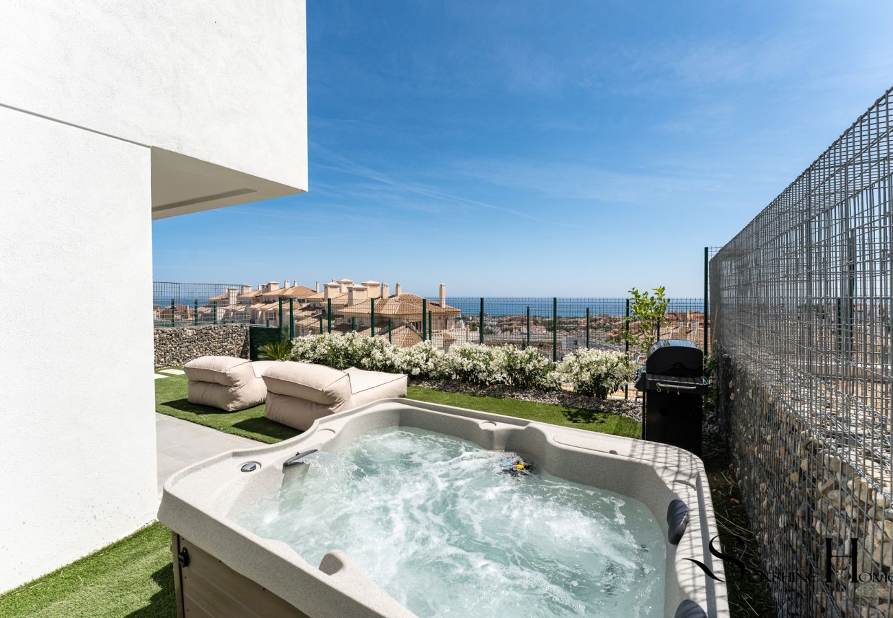 Terraced House in Mijas - Luxury 3-Bed Mijas Villa – Sea View, Pool & Jacuzzi