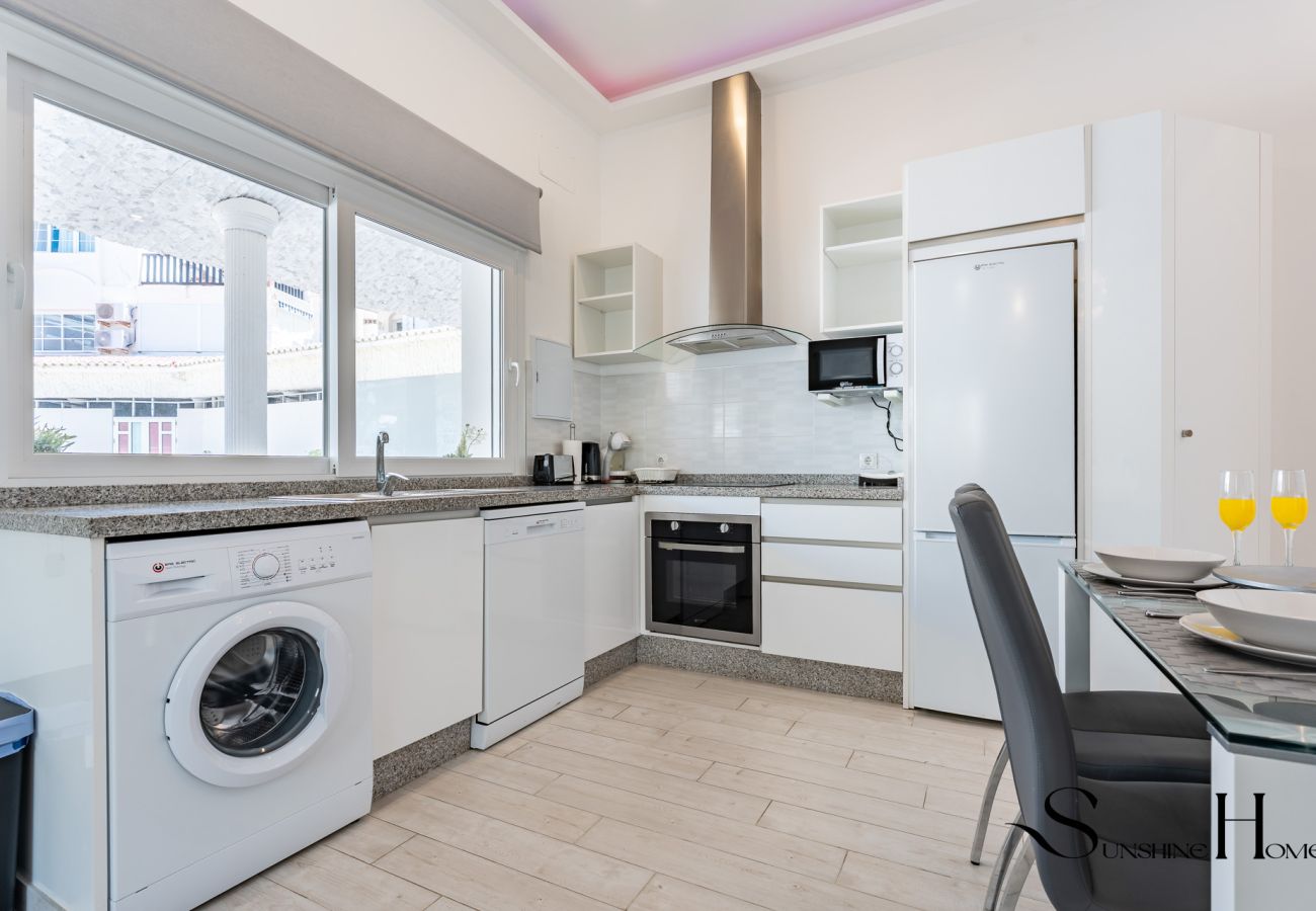 Apartment in Benalmádena - Top Location, 50m from the Beach and Resaurants