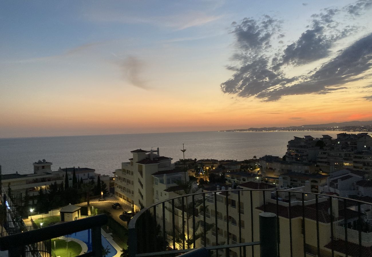 Apartment in Benalmádena - Terrace of Paradise, 3 Bed Duplex, Bbq, Views, Pool, Parking