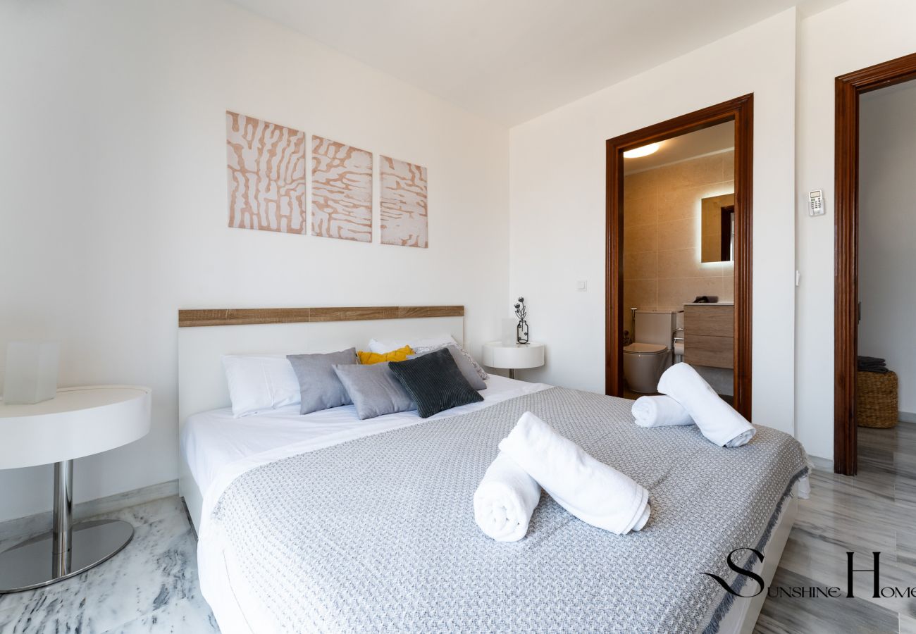 Apartment in Benalmádena - Terrace of Paradise, 3 Bed Duplex, Bbq, Views, Pool, Parking
