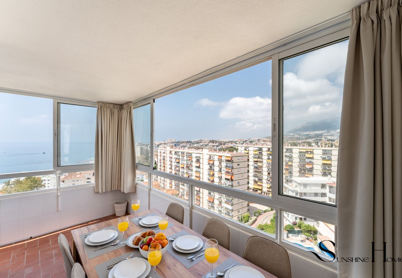 Apartment in Benalmádena - Andalusian-Style 3-Bedroom Apartment with Sea Views in Central Benalmádena
