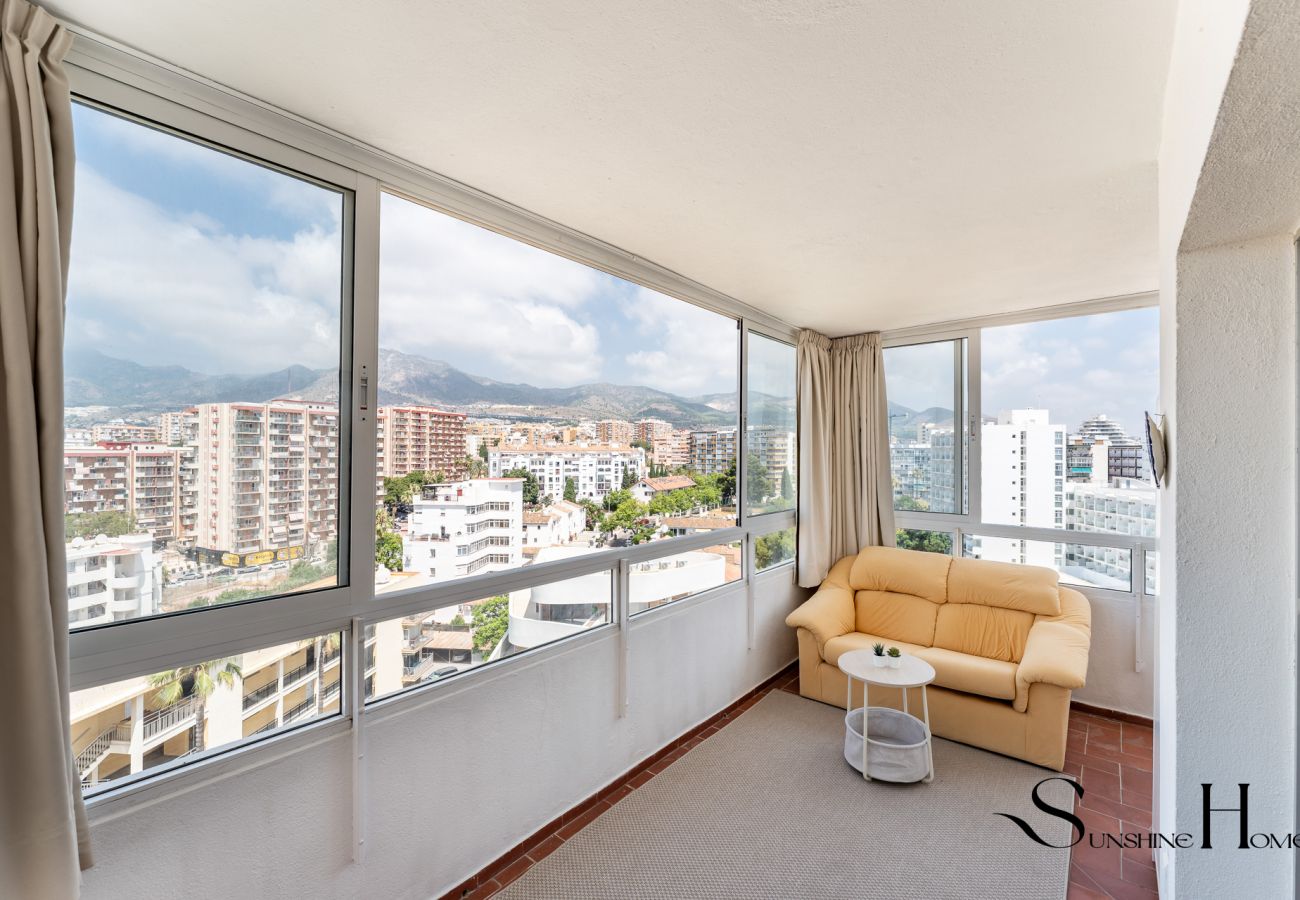 Apartment in Benalmádena - Andalusian-Style 3-Bedroom Apartment with Sea Views in Central Benalmádena