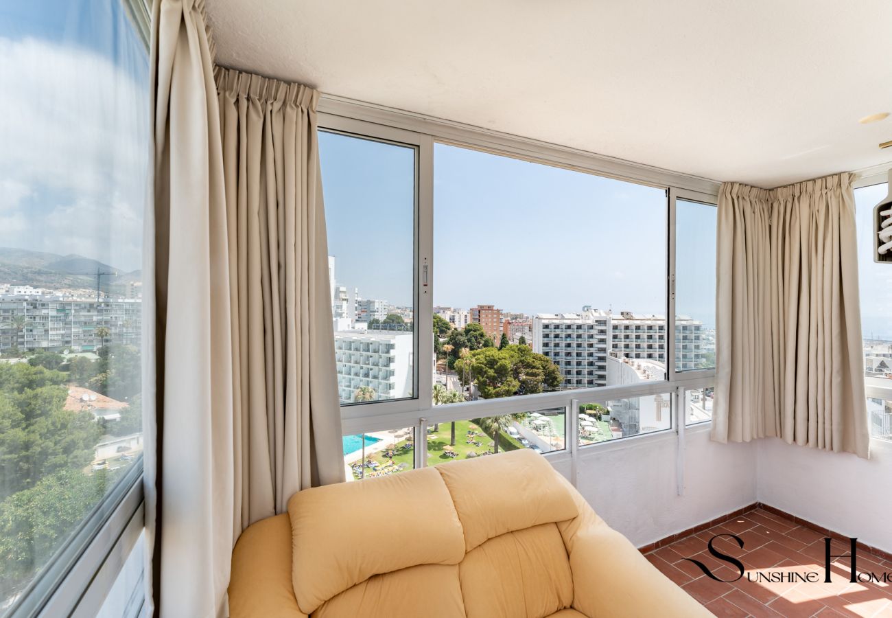 Apartment in Benalmádena - Andalusian-Style 3-Bedroom Apartment with Sea Views in Central Benalmádena