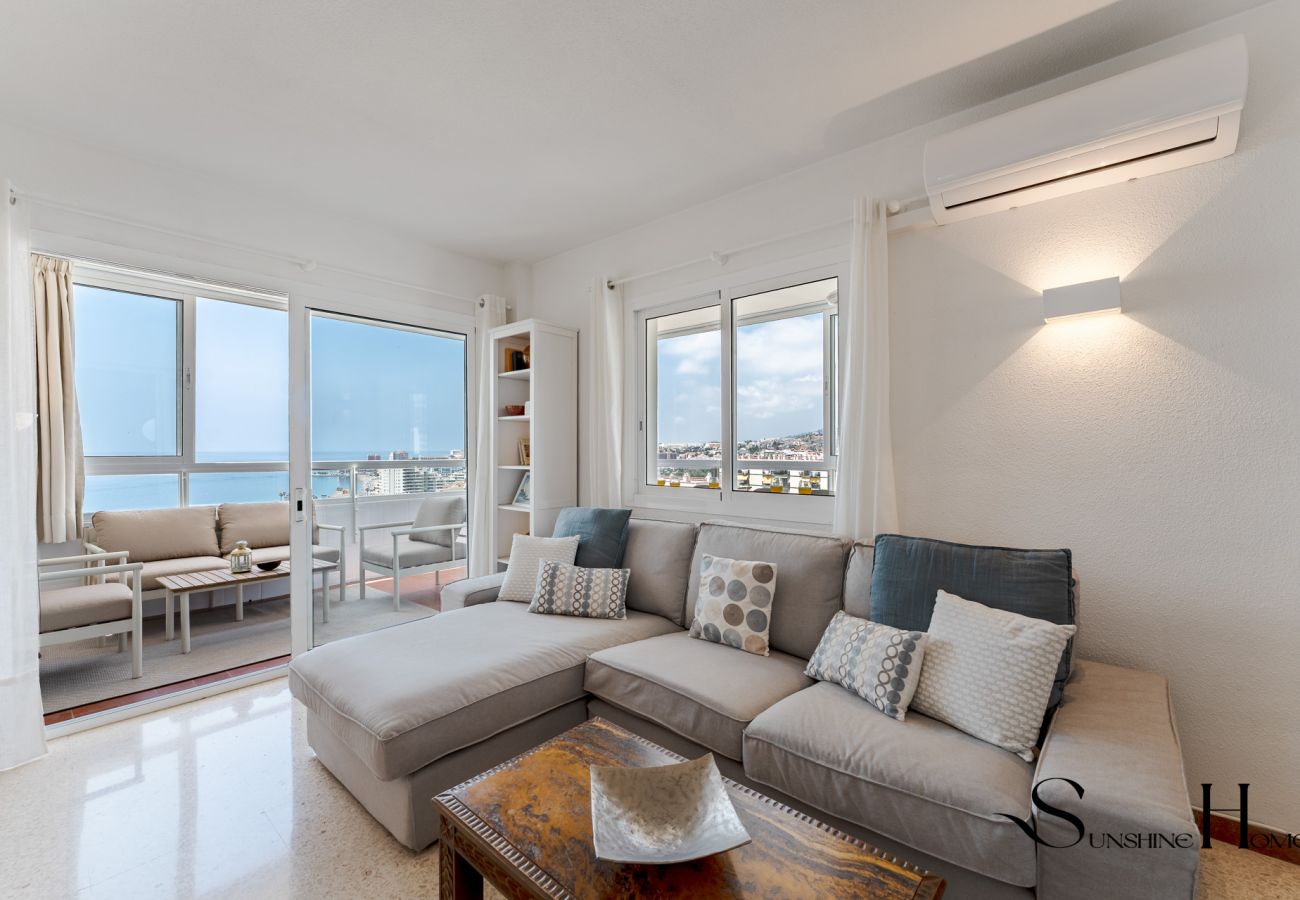 Apartment in Benalmádena - Andalusian-Style 3-Bedroom Apartment with Sea Views in Central Benalmádena