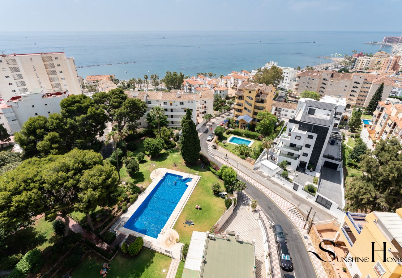 Apartment in Benalmádena - Andalusian-Style 3-Bedroom Apartment with Sea Views in Central Benalmádena