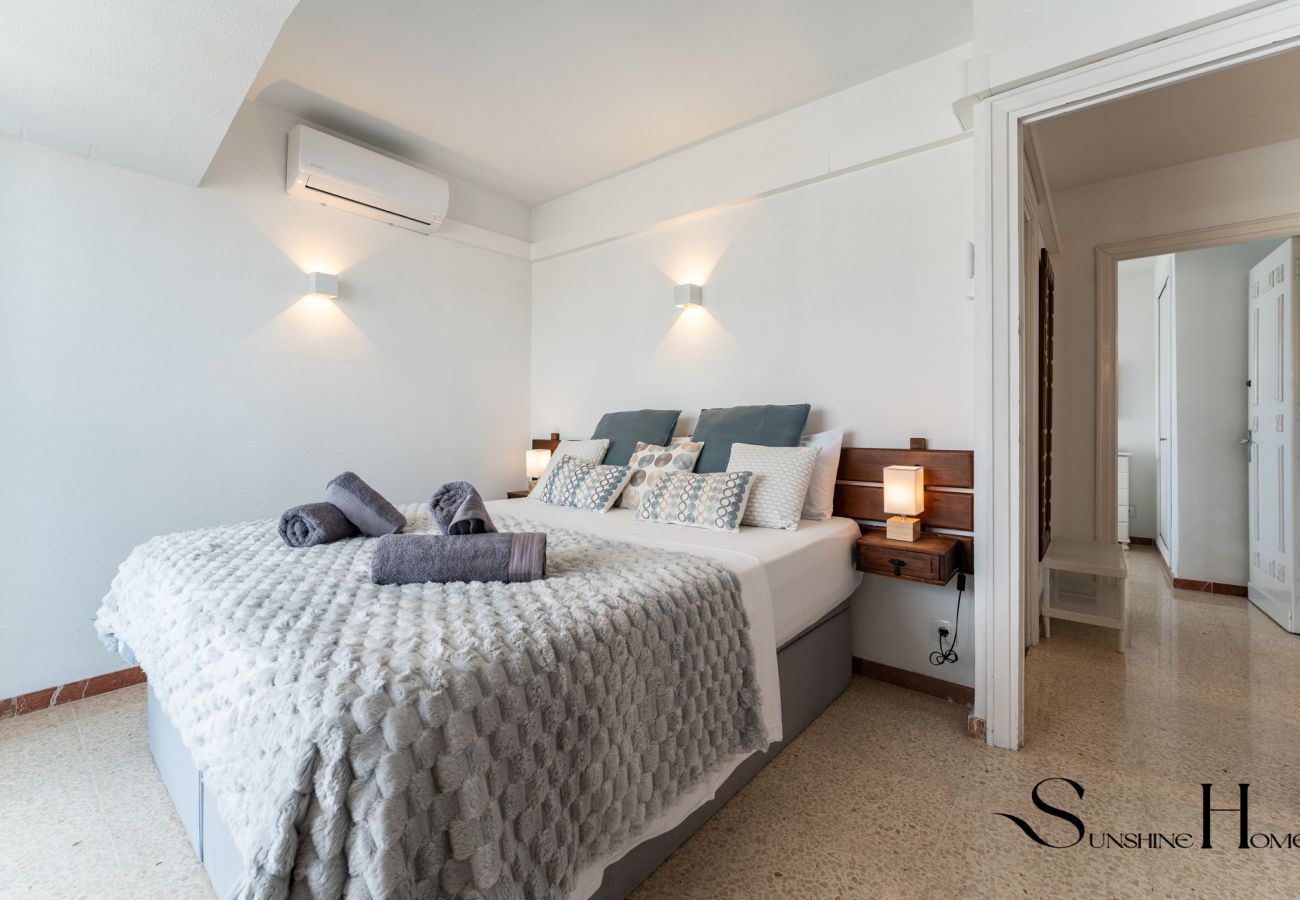 Apartment in Benalmádena - Andalusian-Style 3-Bedroom Apartment with Sea Views in Central Benalmádena
