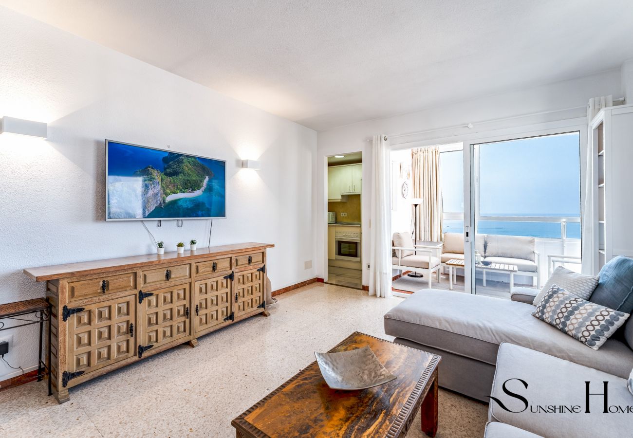 Apartment in Benalmádena - Andalusian-Style 3-Bedroom Apartment with Sea Views in Central Benalmádena