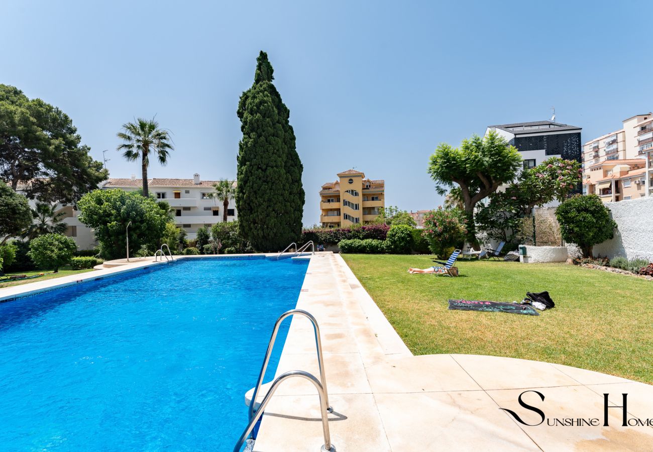 Apartment in Benalmádena - Andalusian-Style 3-Bedroom Apartment with Sea Views in Central Benalmádena