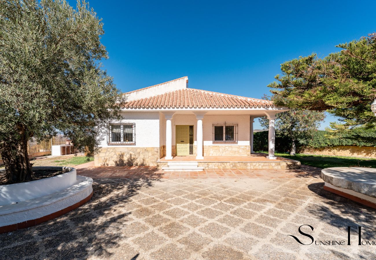 Villa in Alhaurín el Grande - Heated pool & spa villa in the mountains