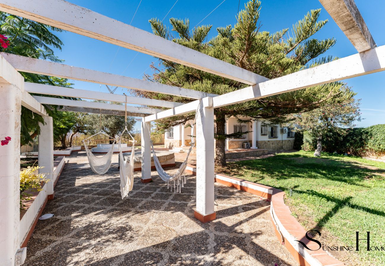 Villa in Alhaurín el Grande - Heated pool & spa villa in the mountains