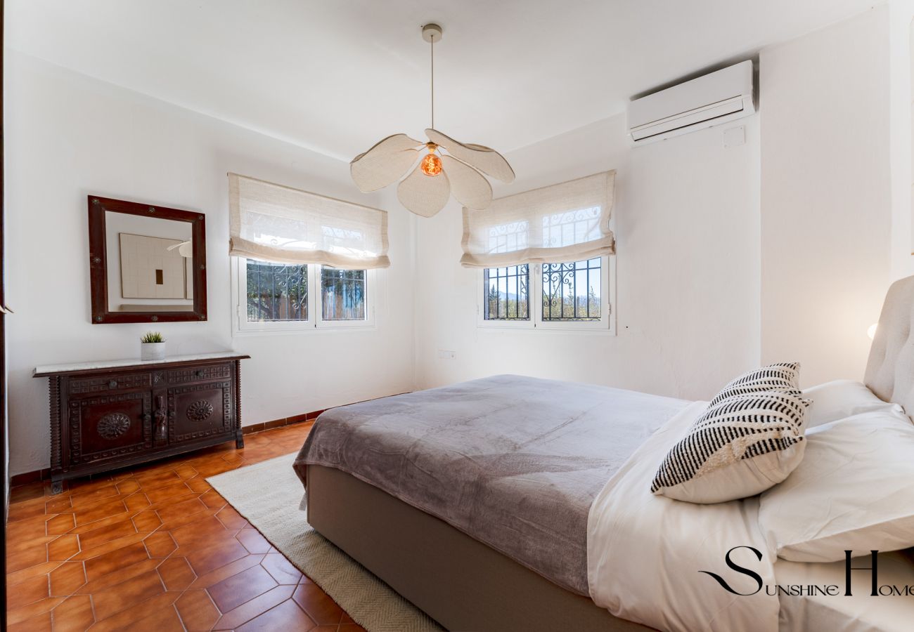 Villa in Alhaurín el Grande - Heated pool & spa villa in the mountains