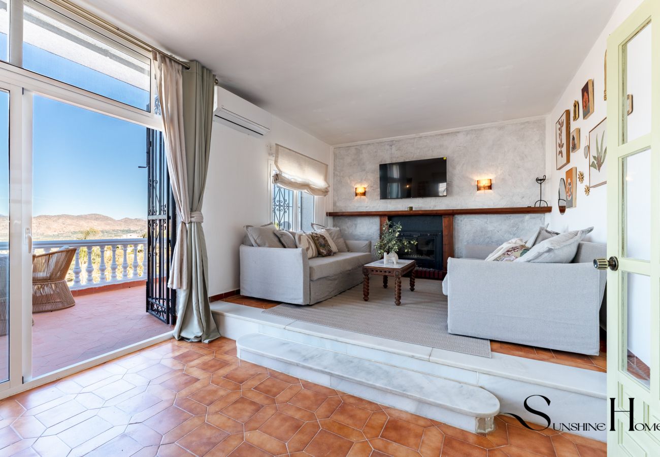 Villa in Alhaurín el Grande - Heated pool & spa villa in the mountains