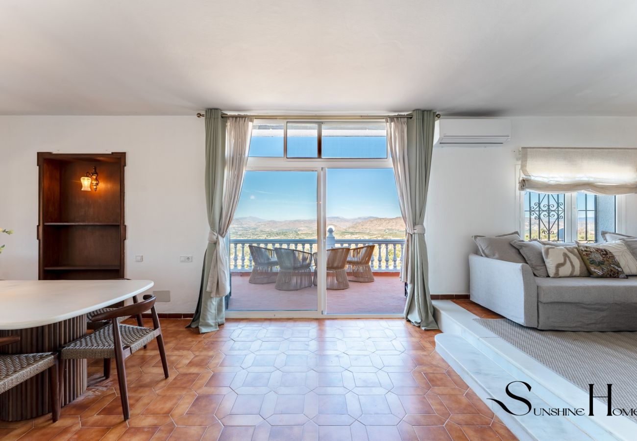 Villa in Alhaurín el Grande - Heated pool & spa villa in the mountains