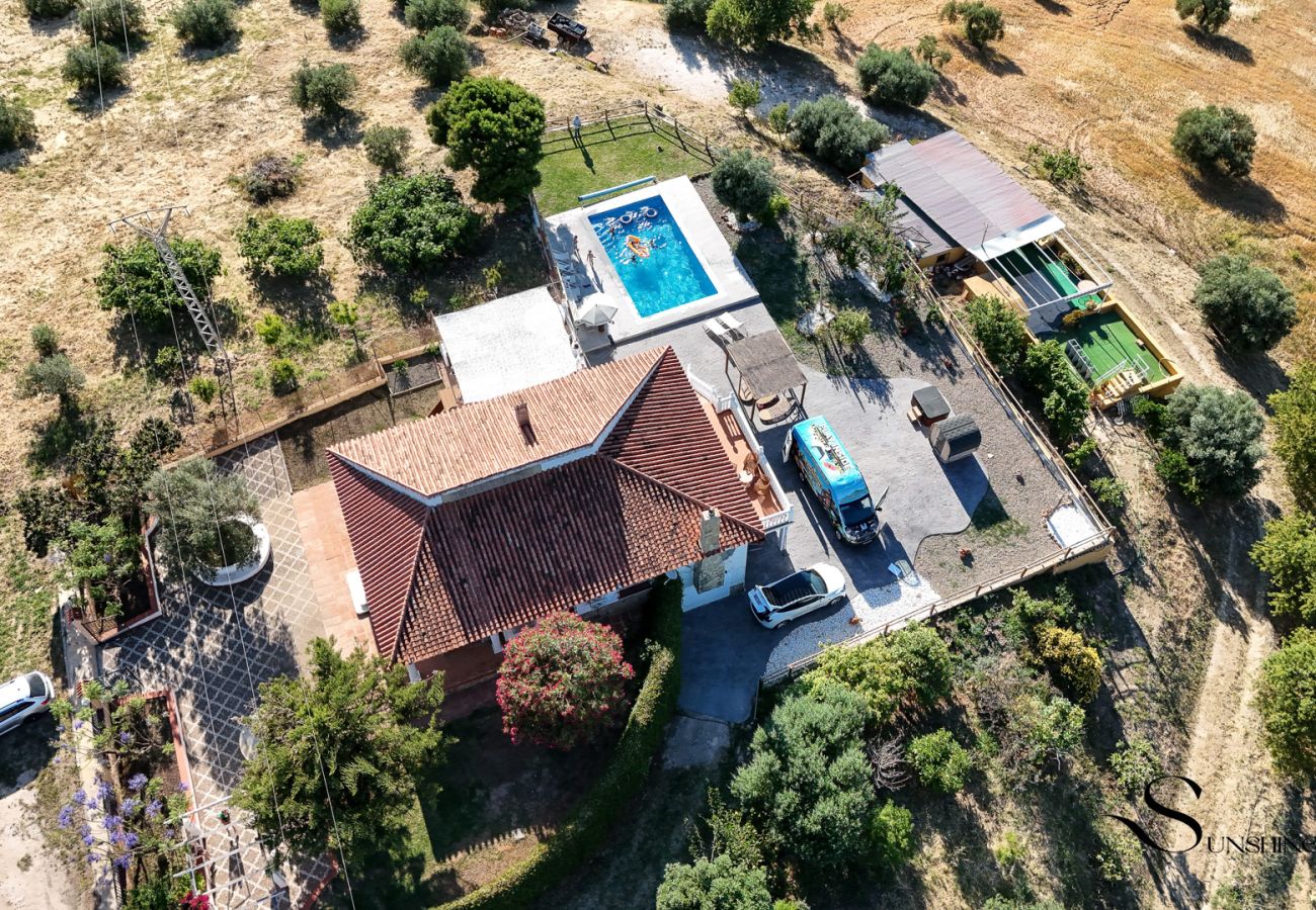 Villa in Alhaurín el Grande - Heated pool & spa villa in the mountains REF032