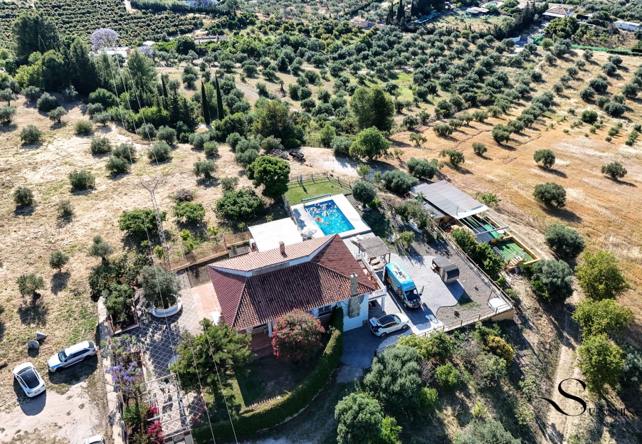 Villa in Alhaurín el Grande - Heated pool & spa villa in the mountains REF032