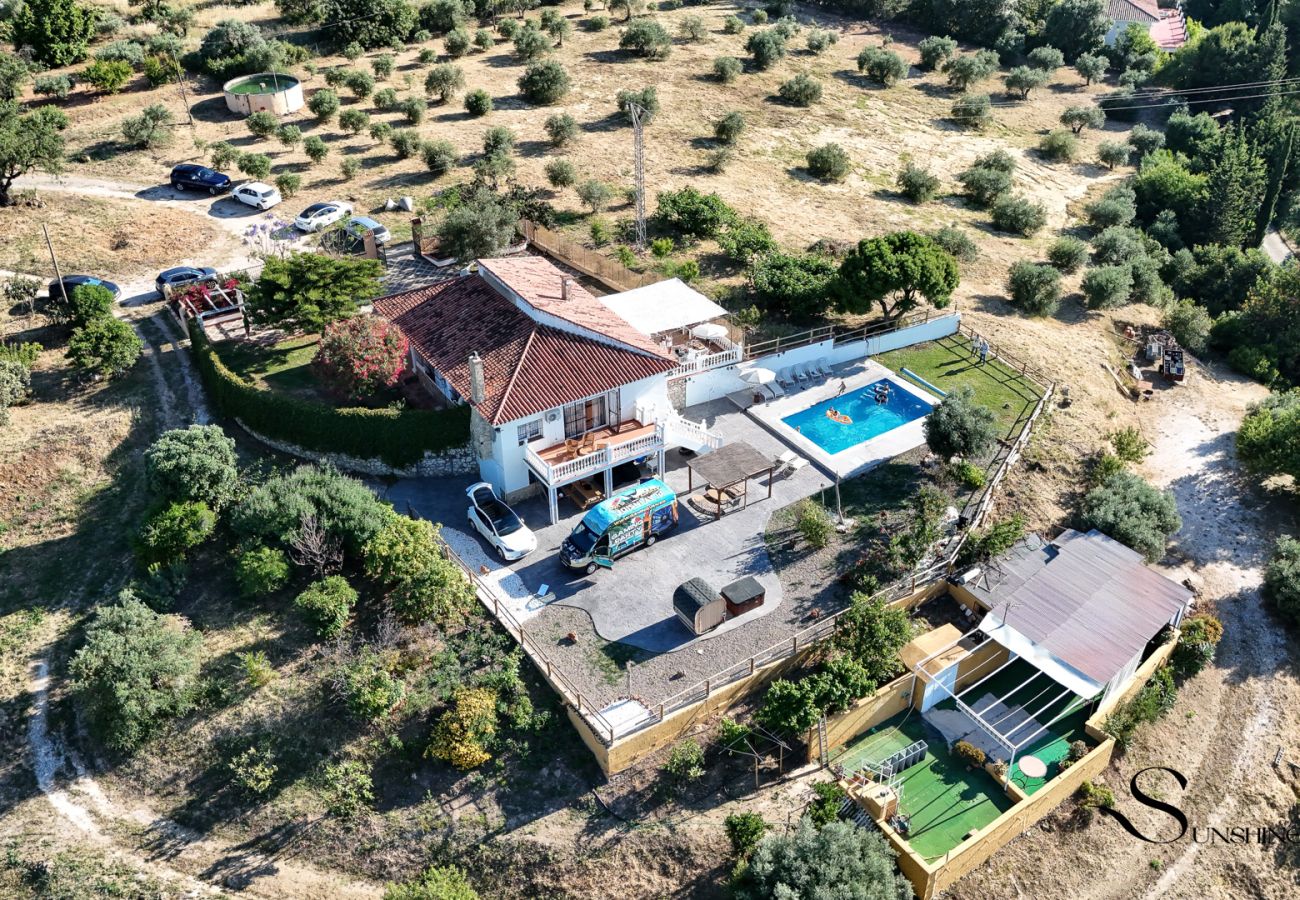 Villa in Alhaurín el Grande - Heated pool & spa villa in the mountains REF032