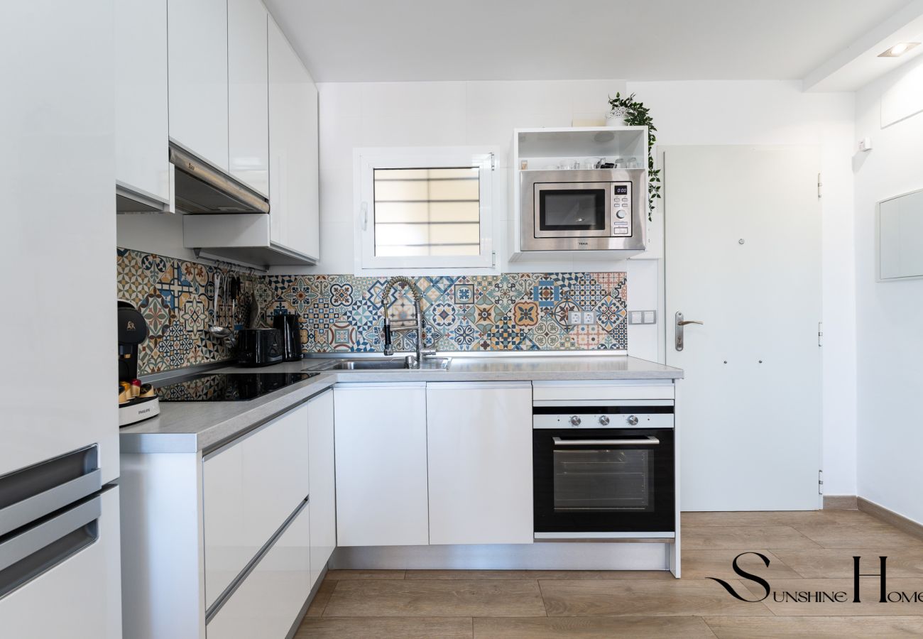 Apartment in Torremolinos - Beach Stay with Terrace & Sea View REF050