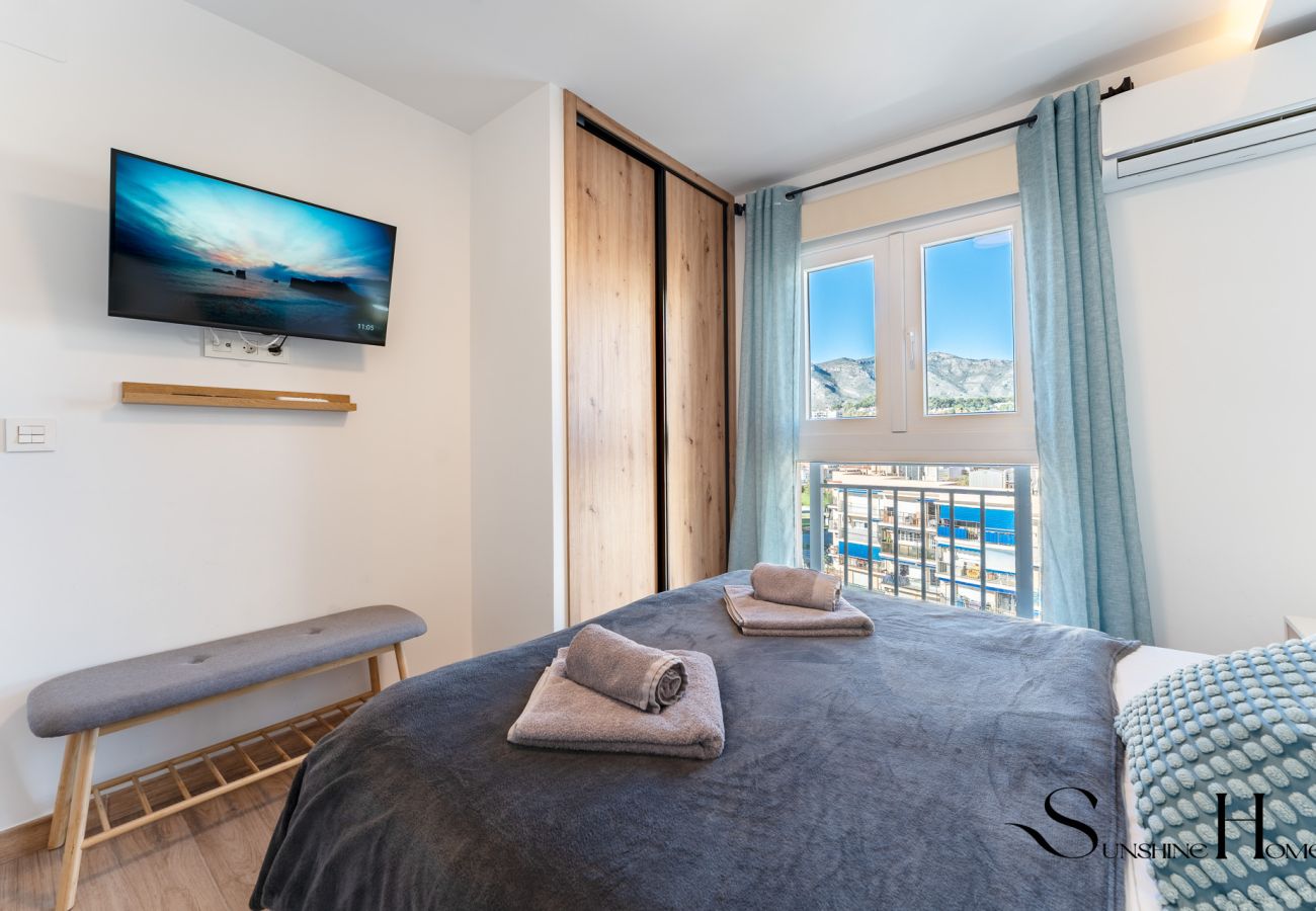 Apartment in Torremolinos - Beachfront place with Balcony & Pool REF065