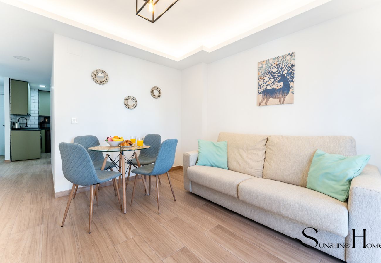 Apartment in Torremolinos - Beachfront place with Balcony & Pool REF065